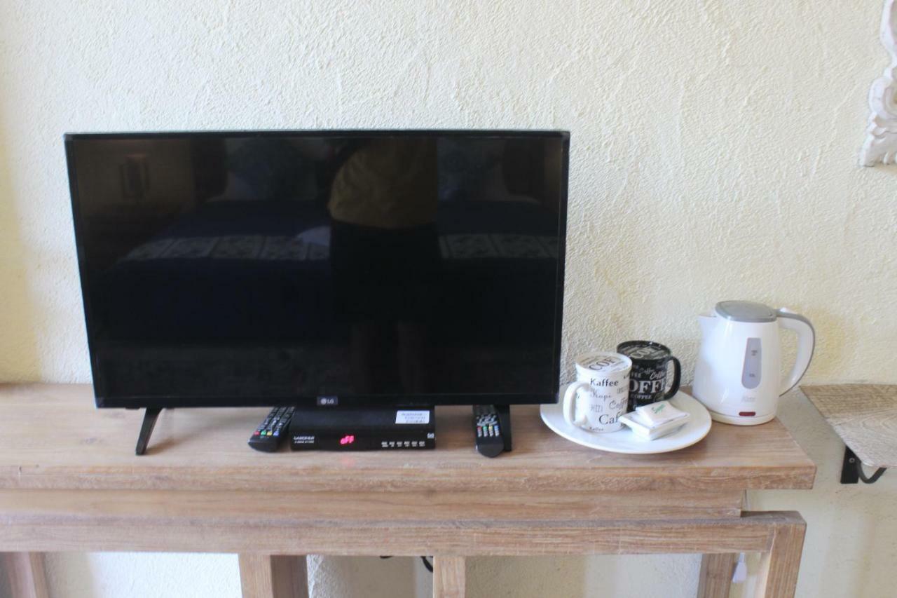 Adore Guesthouse อาเม็ด ภายนอก รูปภาพ